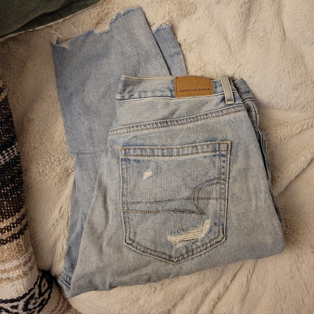 American Eagle Ripped Mom Jeans
